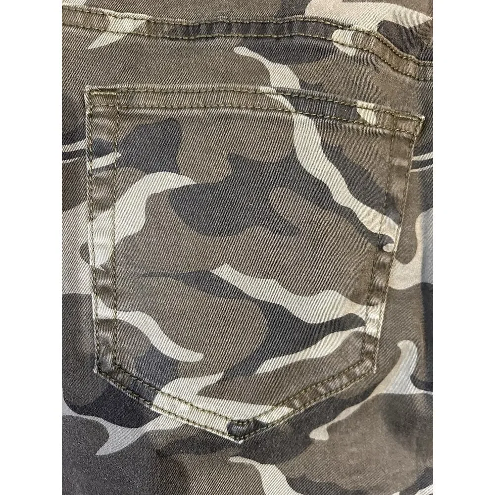 Torrid Women’s Green Camouflage Knee Length Pencil Denim Skirt Grunge Size 14